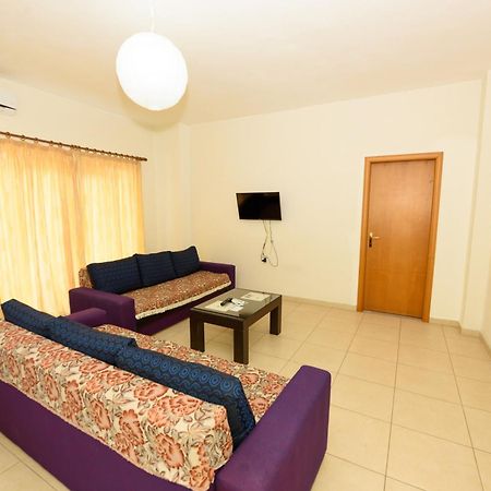Vasili'S Family Apartments Himarë Dış mekan fotoğraf