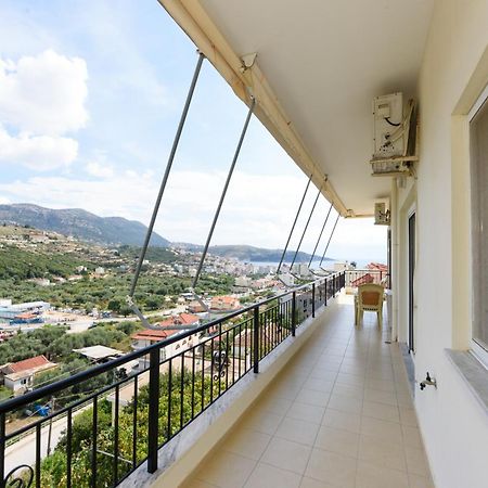 Vasili'S Family Apartments Himarë Dış mekan fotoğraf