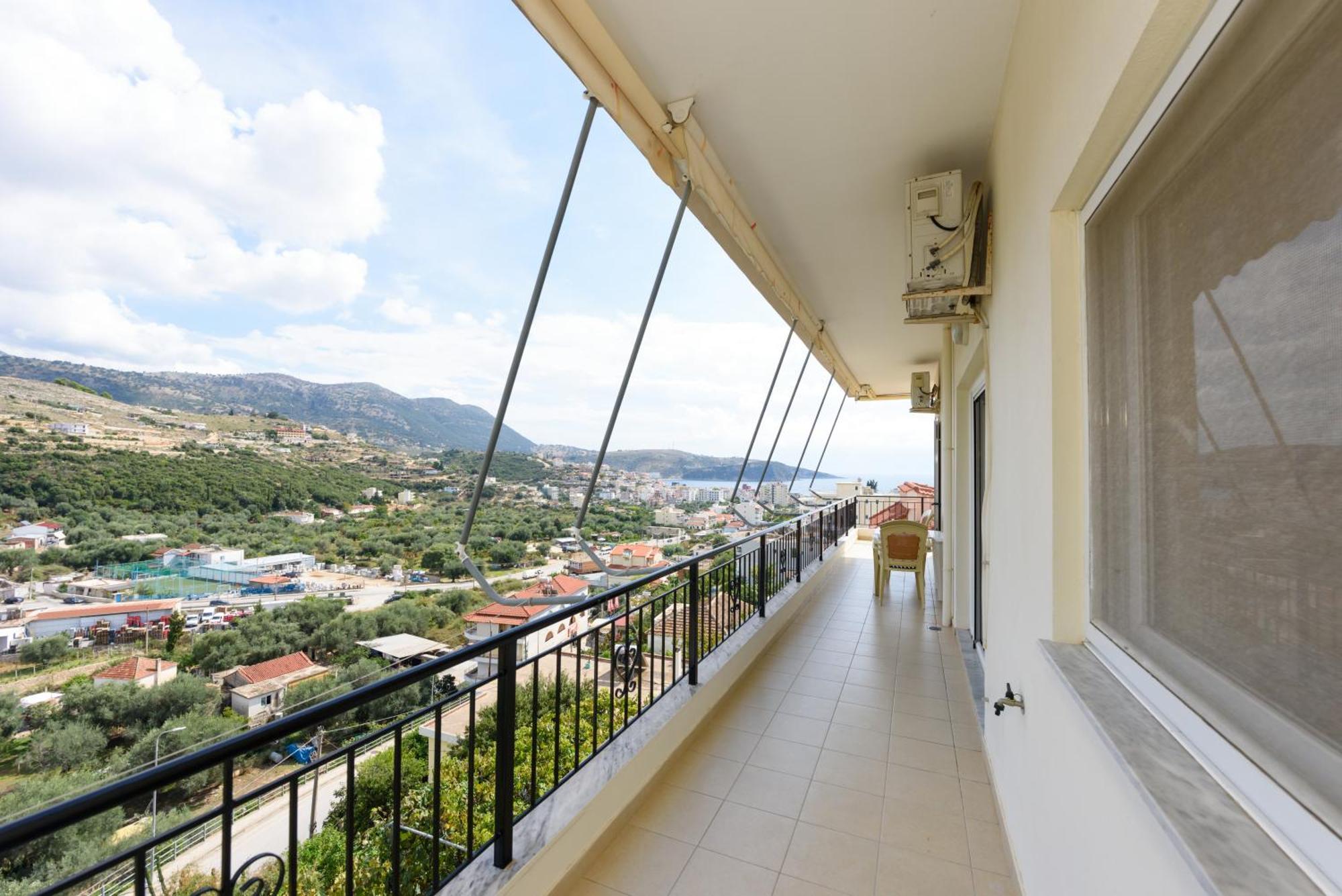 Vasili'S Family Apartments Himarë Dış mekan fotoğraf