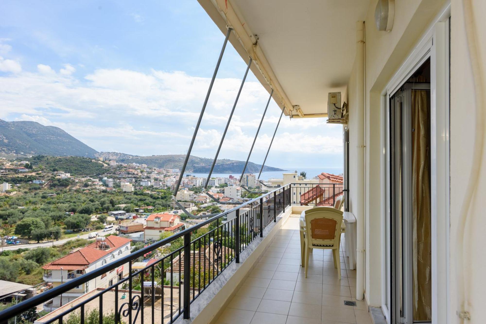 Vasili'S Family Apartments Himarë Dış mekan fotoğraf